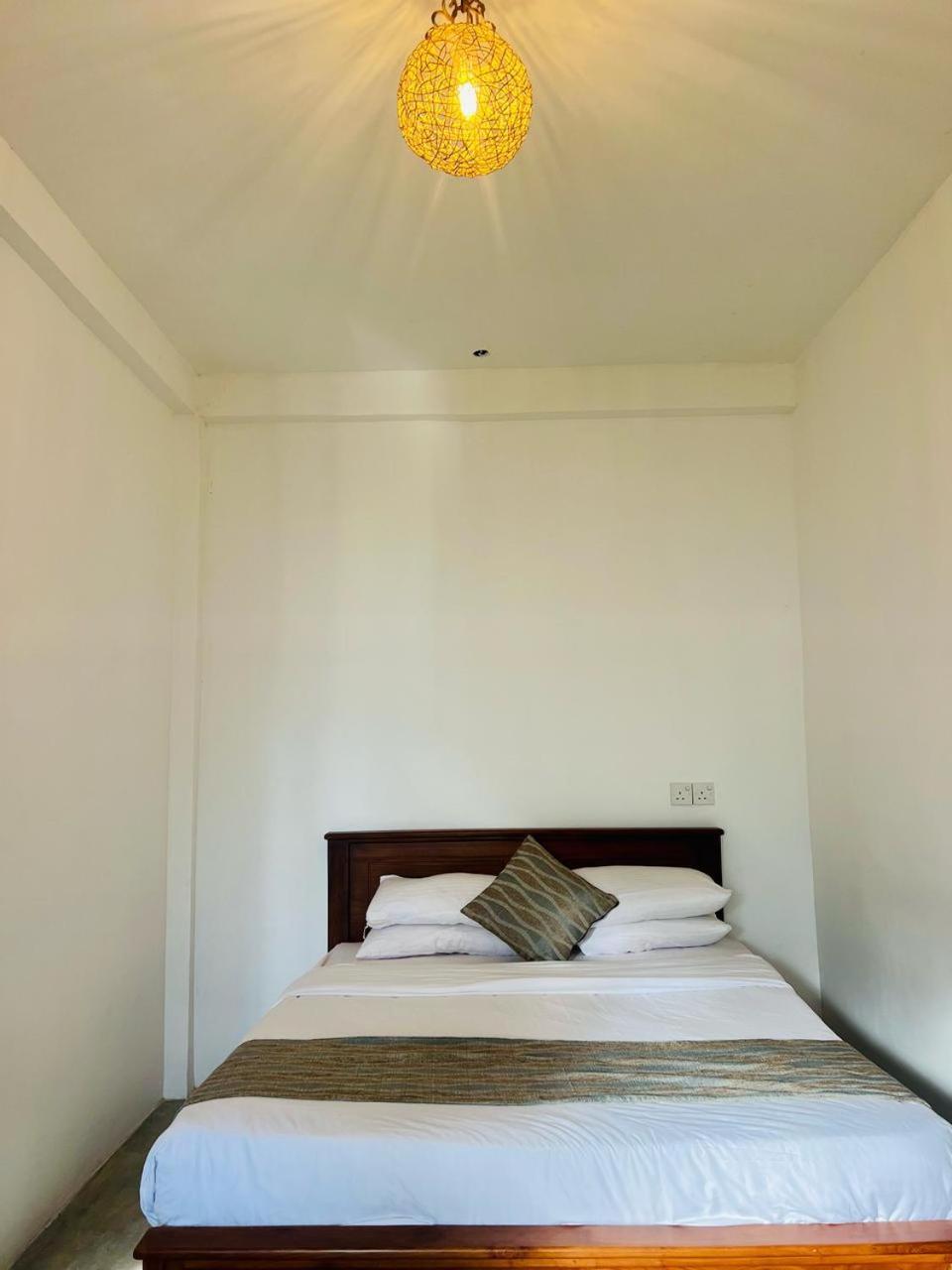 Montes Ella住宿加早餐旅馆 外观 照片